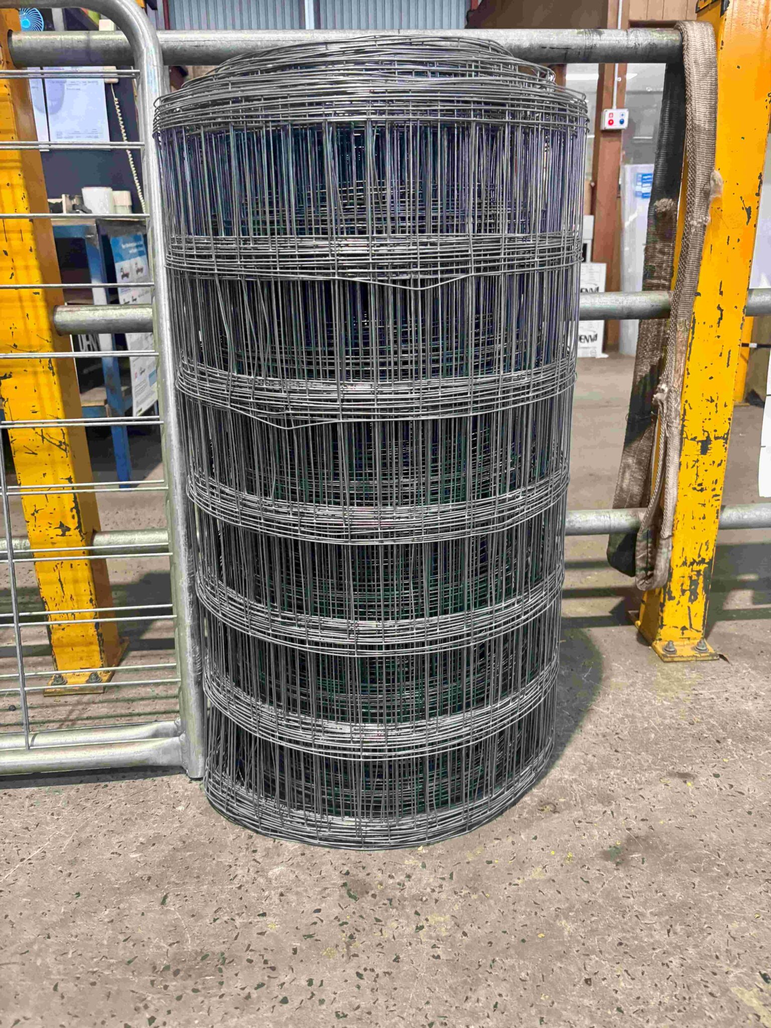 Galvanised Flower Mesh 90cm x 150mm x 150mm x 2mm